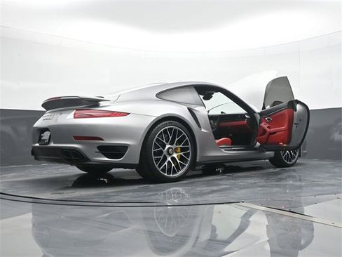 Certified 2014 Porsche 911 Turbo S image 23