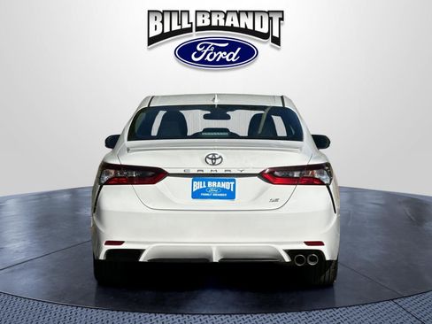 Used 2023 Toyota Camry SE FWD image 4