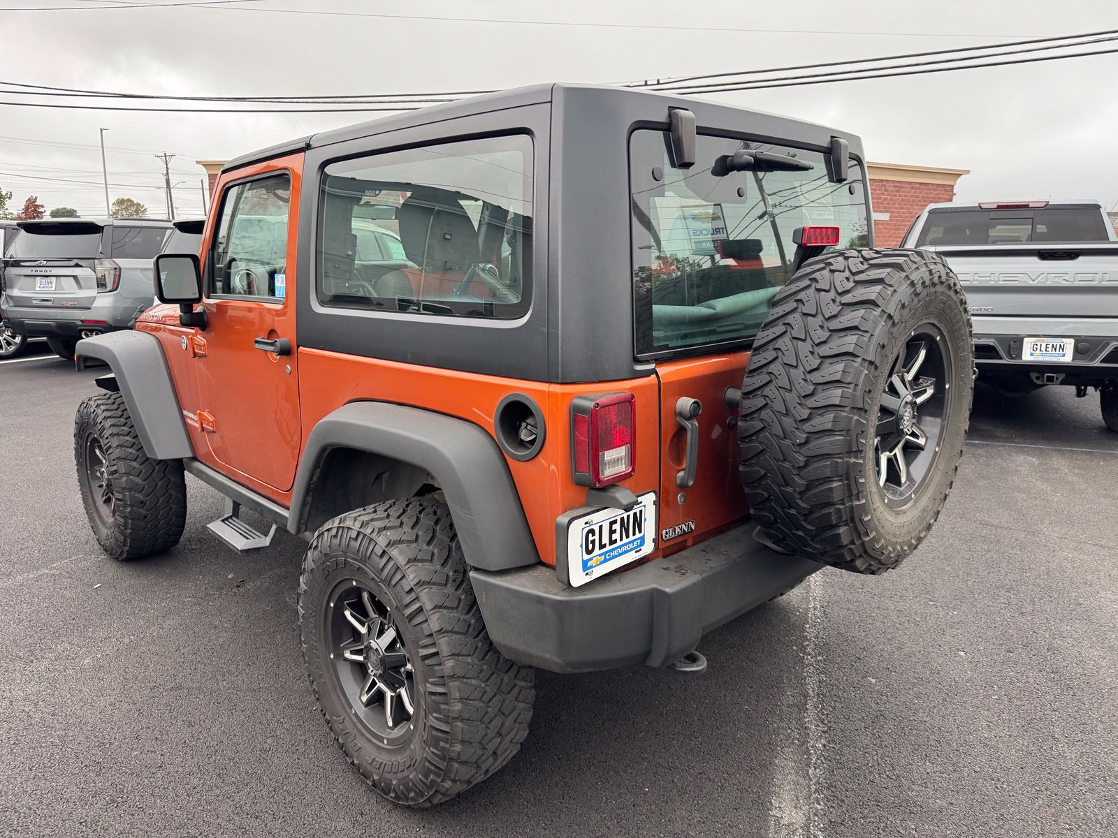 Used 2011 Jeep Wrangler Rubicon w/ Dual Top Group AWD/4WD image 4
