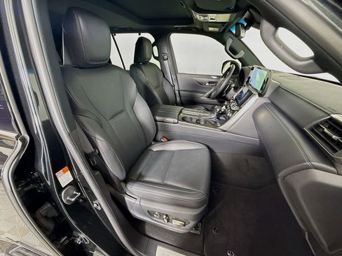 Certified 2024 Lexus LX 600 4WD w/ Luxury Package image 30