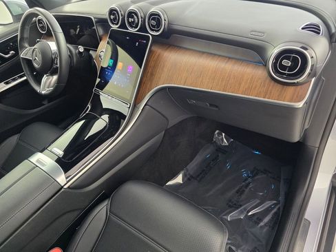 Certified 2025 Mercedes-Benz GLC 300 image 29