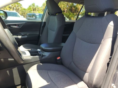 Certified 2020 Toyota RAV4 XLE AWD/4WD image 18