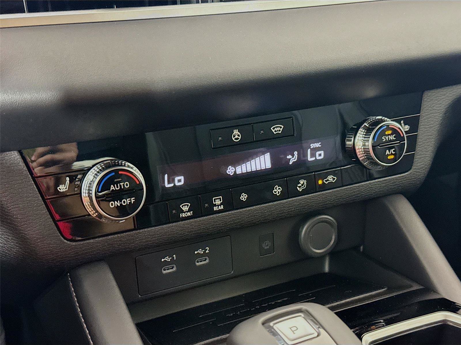 New 2026 Mitsubishi Outlander SE AWD/4WD image 14