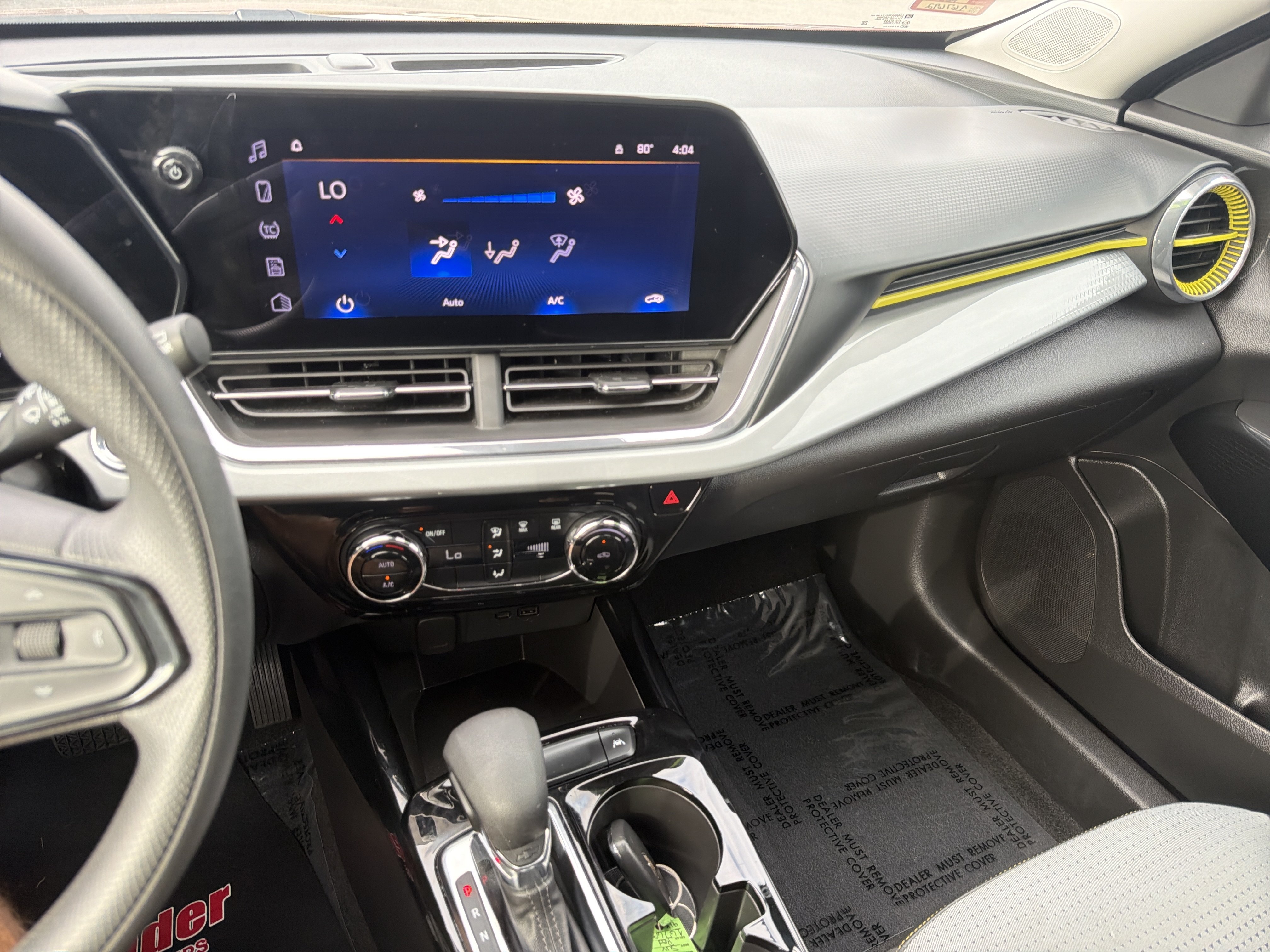 Used 2025 Chevrolet Trax LT FWD image 22