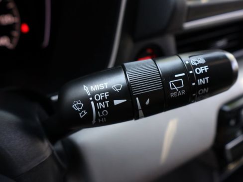 Used 2023 Honda Pilot Touring image 40