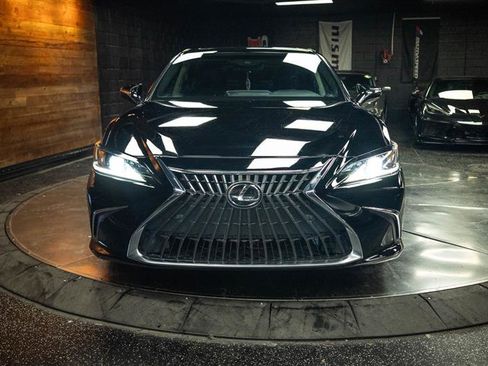 Used 2023 Lexus ES 350 w/ Premium Package FWD image 4
