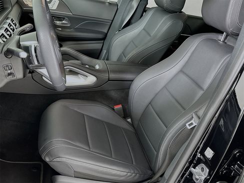 Used 2024 Mercedes-Benz GLS 450 4MATIC image 21