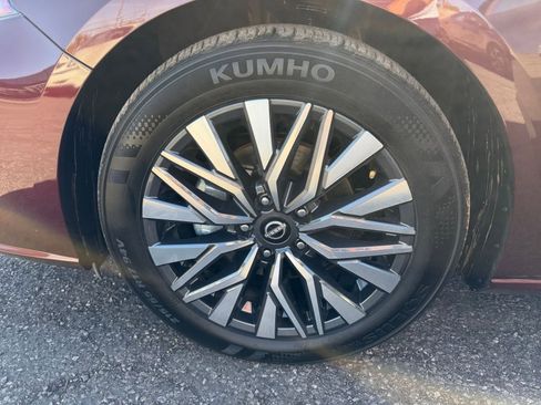 Used 2025 Nissan Altima 2.5 SV image 29