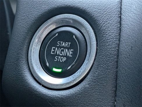 Used 2021 GMC Yukon AT4 image 32