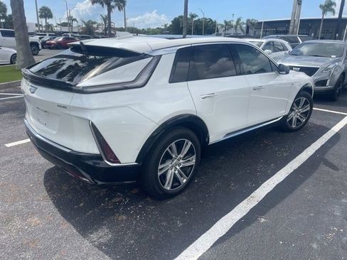 Certified 2024 Cadillac Lyriq Tech w/ Driver Assist Package RWD image 4