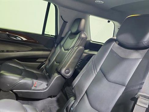 Used 2019 Cadillac Escalade Premium Luxury RWD image 22