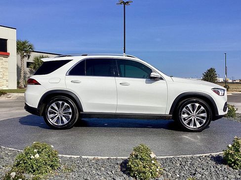 Used 2021 Mercedes-Benz GLE 350 4MATIC image 4