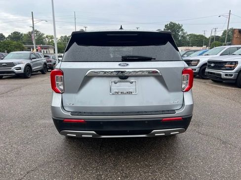 Certified 2023 Ford Explorer XLT w/ Equipment Group 202A AWD/4WD image 5