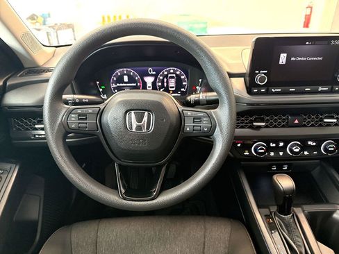 Used 2023 Honda Accord EX image 11