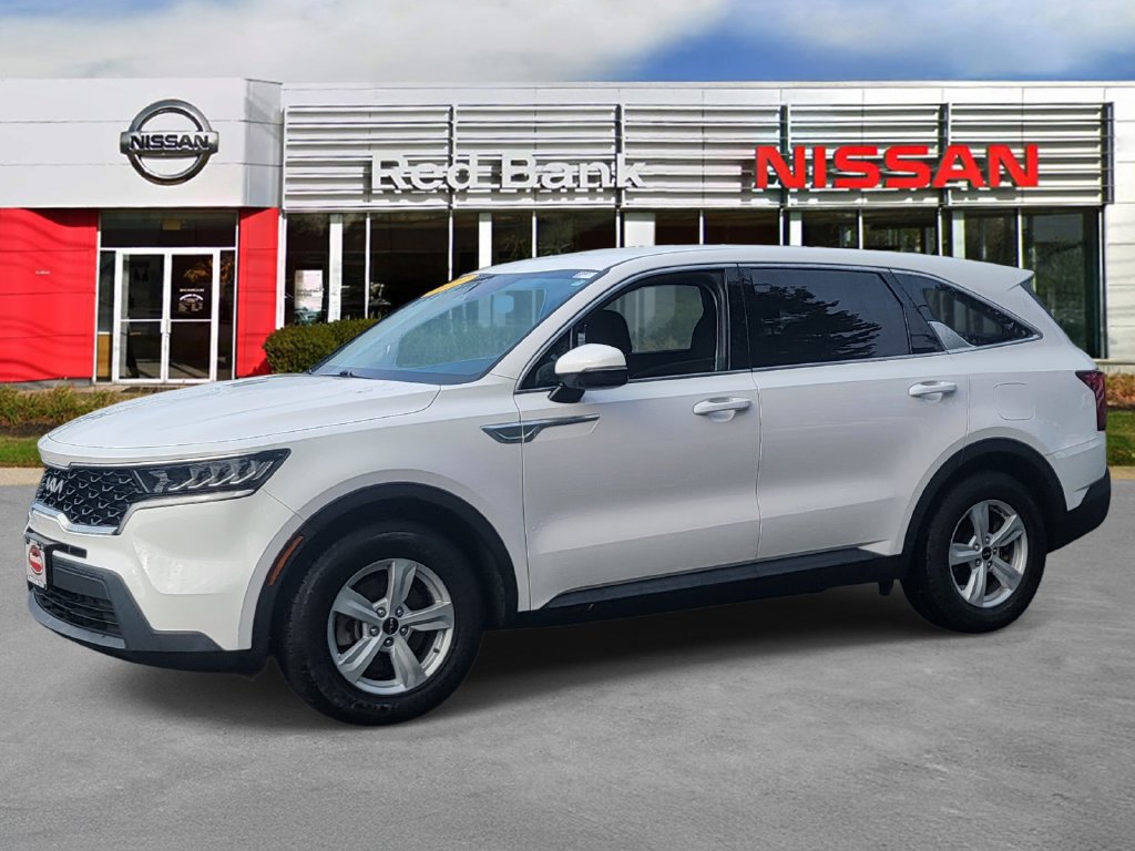 Used 2023 Kia Sorento LX FWD image 5