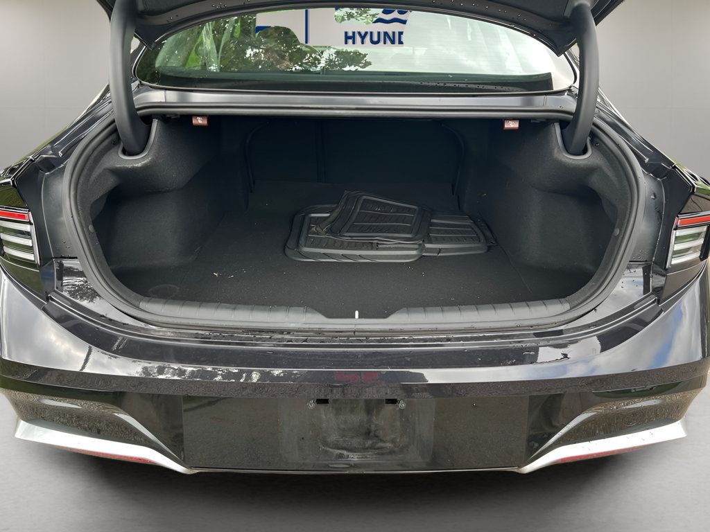 Certified 2026 Hyundai Sonata SEL FWD image 10