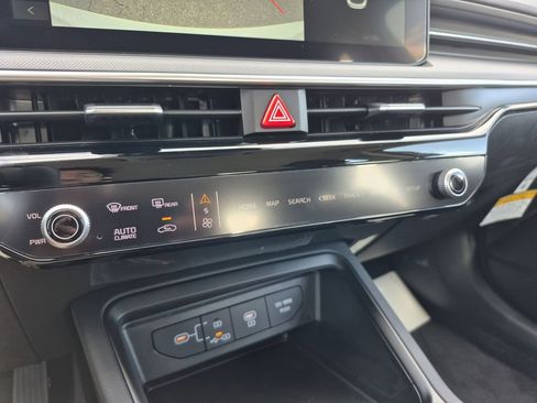 New 2026 Kia K5 LXS FWD image 24