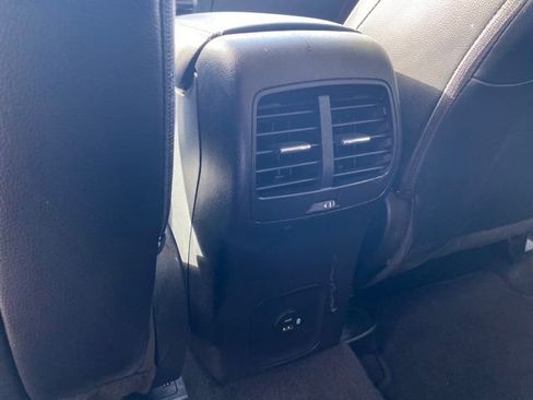 Used 2022 Ford Escape Titanium image 19