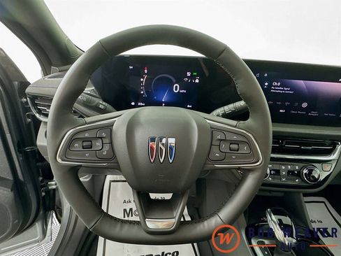 Used 2025 Buick Envista Sport Touring w/ Convenience I Package FWD image 11