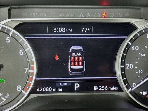 Used 2025 Nissan Pathfinder SV AWD/4WD image 19