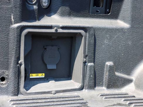 Certified 2022 Ford F150 XLT w/ Equipment Group 302A High image 16