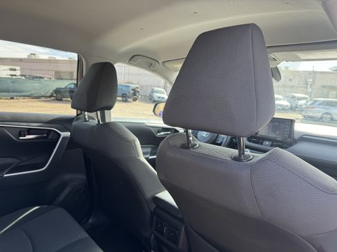 Certified 2021 Toyota RAV4 XLE image 17