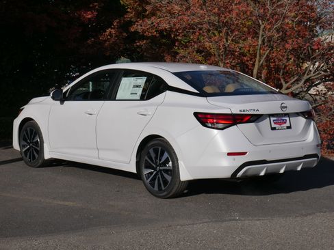 New 2025 Nissan Sentra SV w/ SV Premium Package image 18