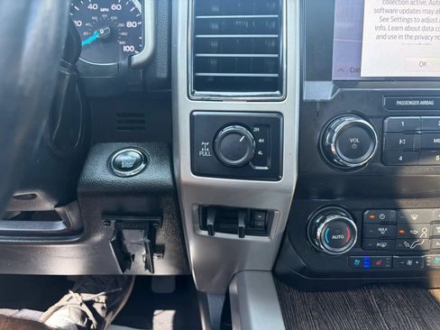 Used 2020 Ford F250 Lariat w/ Lariat Ultimate Package AWD/4WD image 17