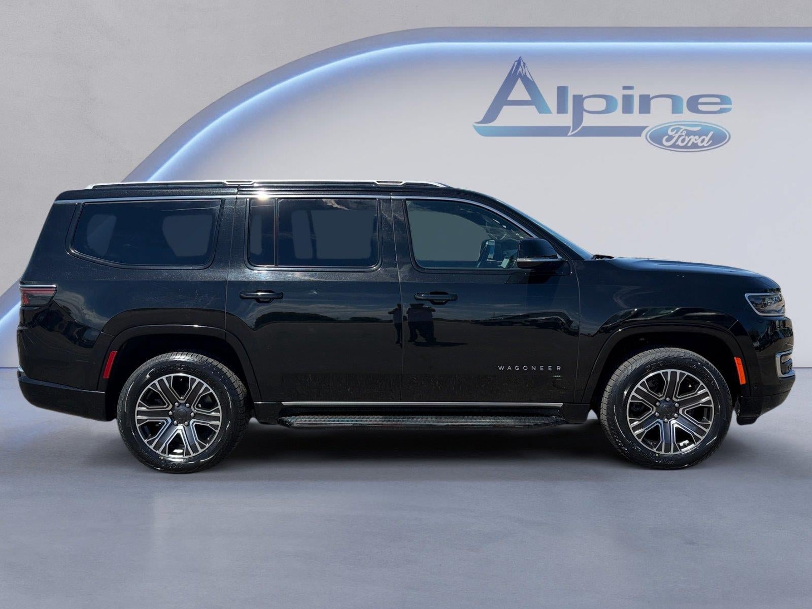 Used 2024 Jeep Wagoneer Series II AWD/4WD image 6