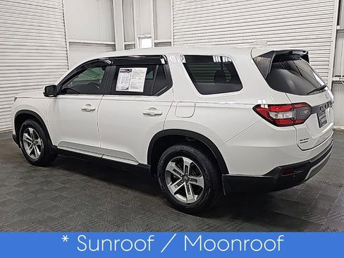 Used 2023 Honda Pilot EX-L image 6