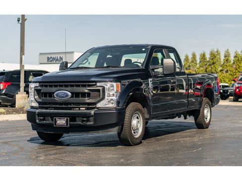 Used 2021 Ford F250 XL image 2