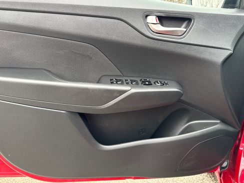 Used 2022 Hyundai Accent SEL image 10