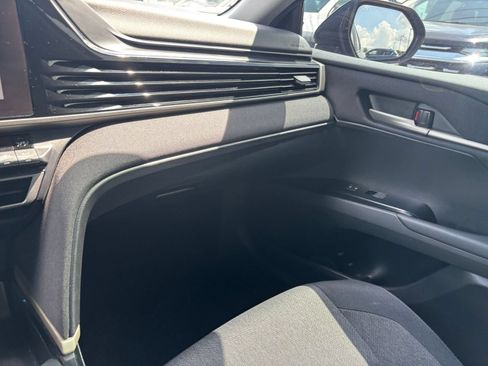 Used 2025 Toyota Camry LE FWD image 34
