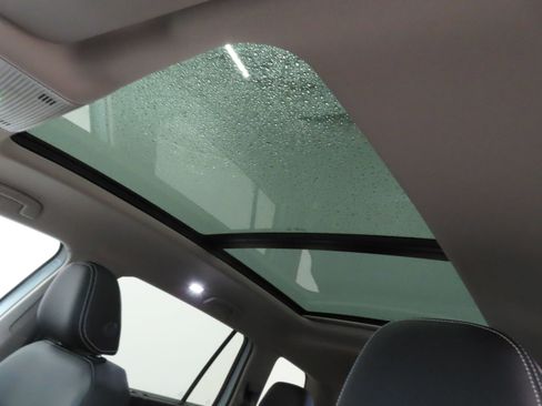 New 2026 Volkswagen Atlas SE image 18