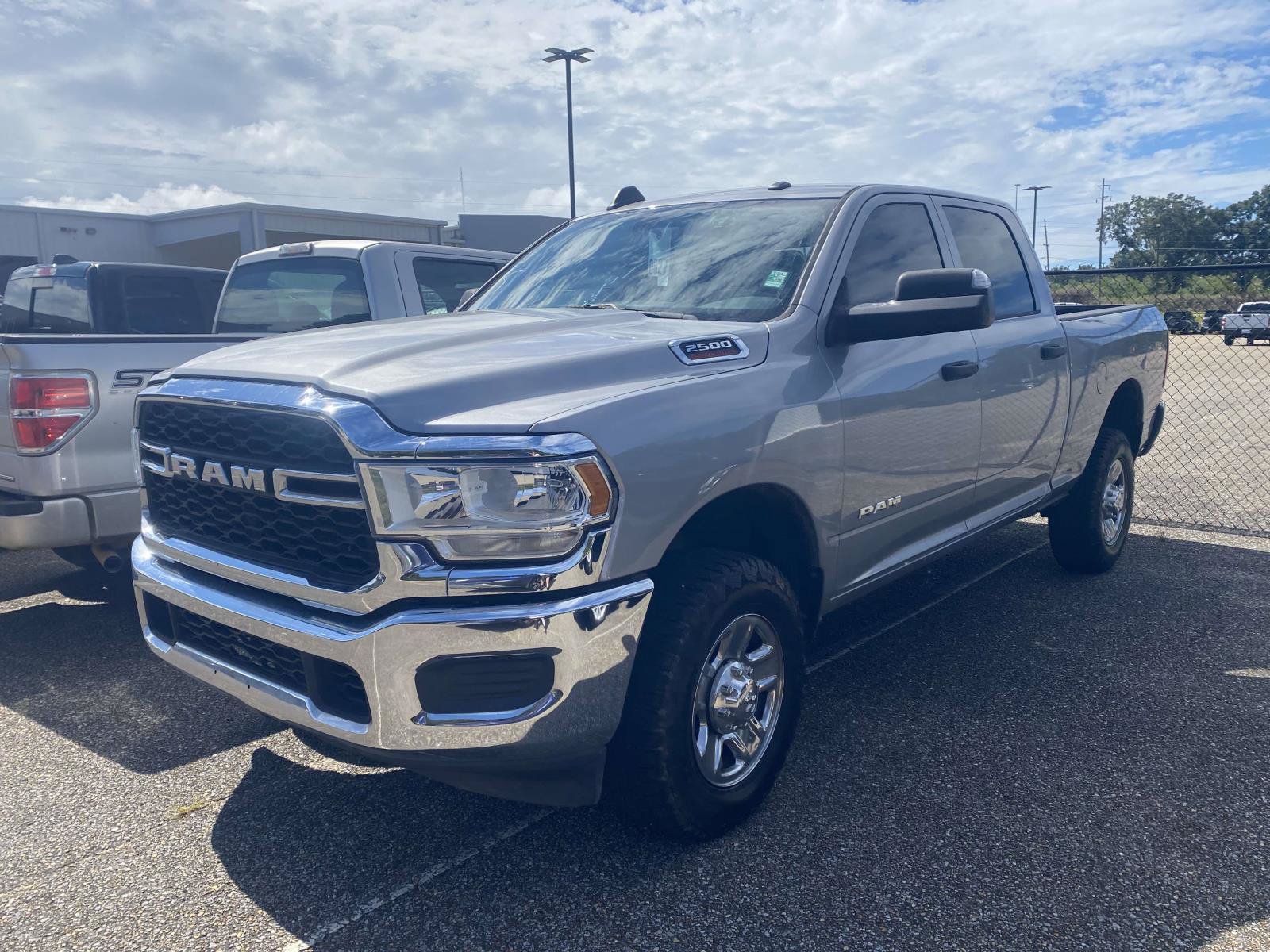 Used 2019 RAM 2500 Tradesman AWD/4WD image 3