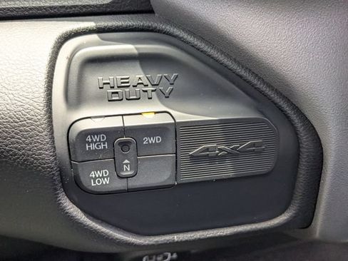 Used 2024 RAM 2500 Big Horn AWD/4WD image 21
