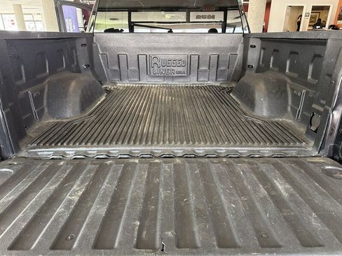 Used 2025 Chevrolet Silverado 1500 LT RWD image 24