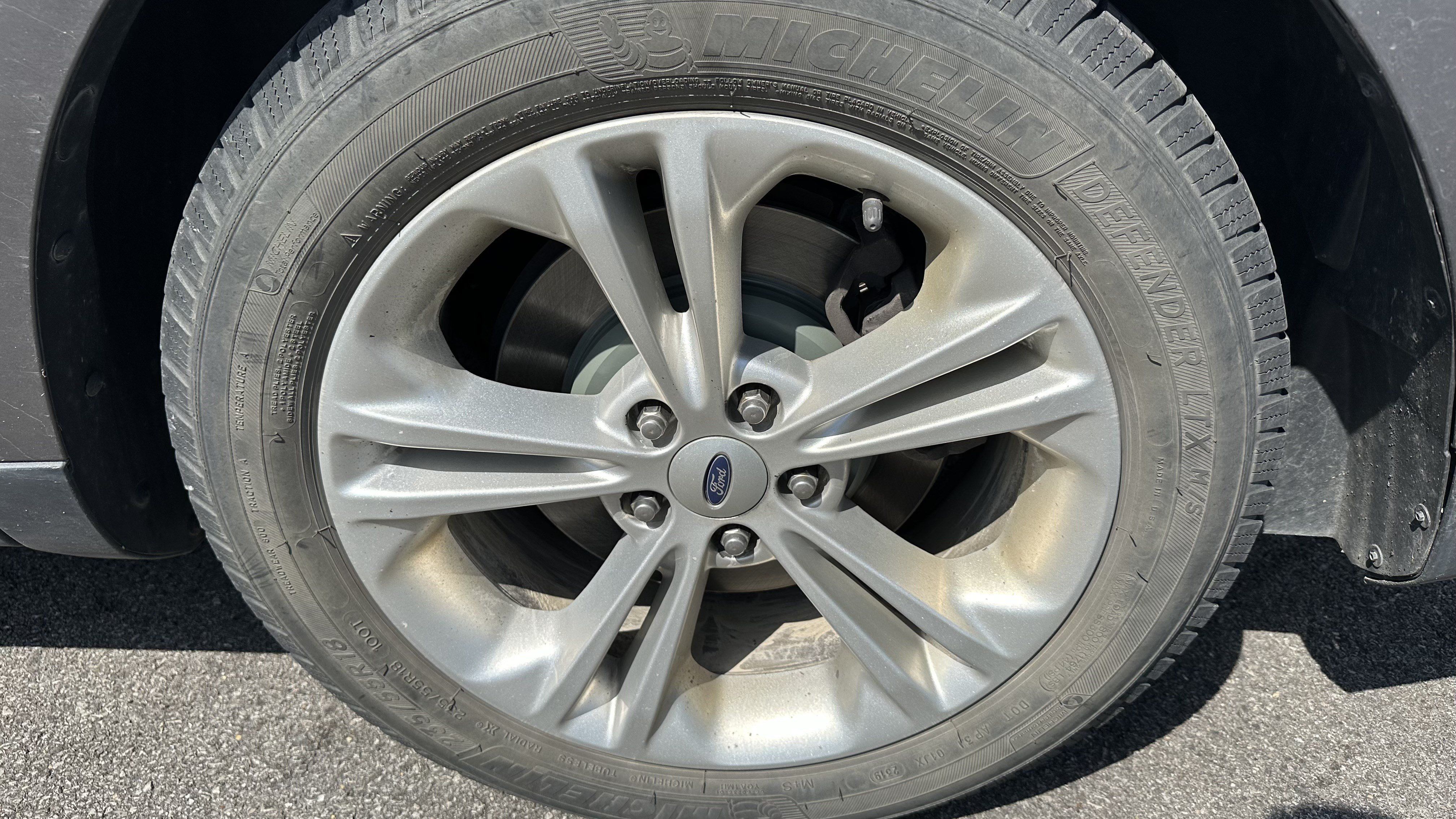 Used 2013 Ford Taurus SEL FWD image 13
