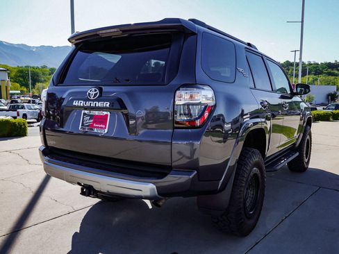 Certified 2023 Toyota 4Runner TRD Off-Road Premium w/ Moonroof Package AWD/4WD image 8