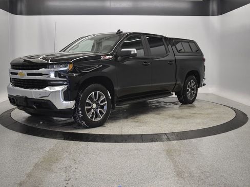 Used 2022 Chevrolet Silverado 1500 LT image 2