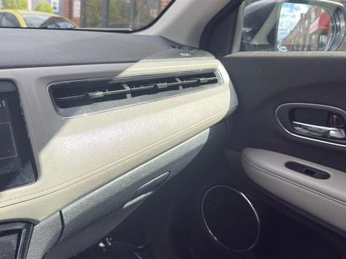 Used 2019 Honda HR-V EX image 35
