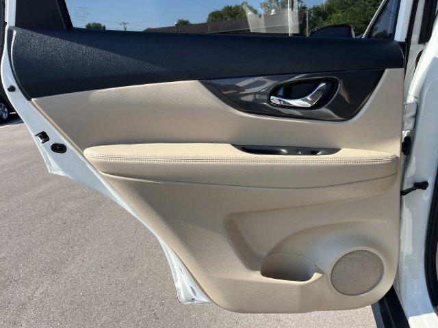 Used 2020 Nissan Rogue SV w/ Premium Package FWD image 19