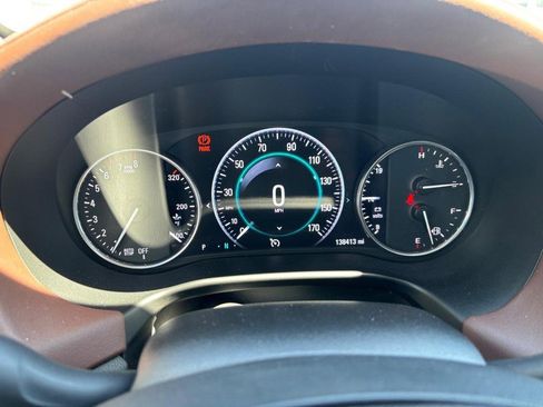 Used 2018 Buick Enclave Avenir AWD/4WD image 19