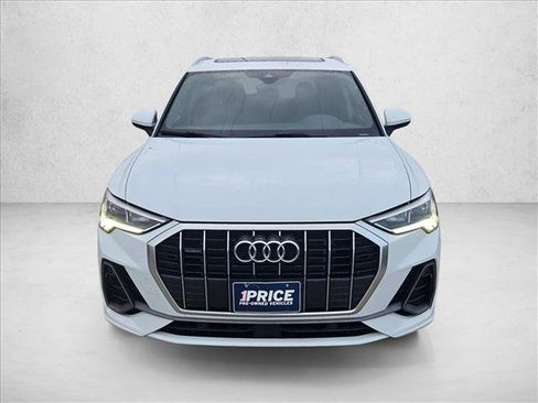 Used 2025 Audi Q3 2.0T Premium AWD/4WD image 2