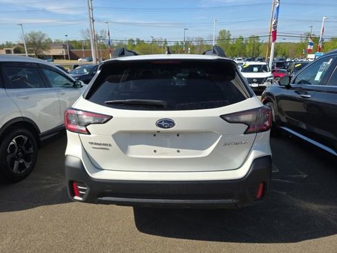 Used 2022 Subaru Outback Premium AWD/4WD image 7