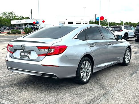 Used 2018 Honda Accord LX image 8