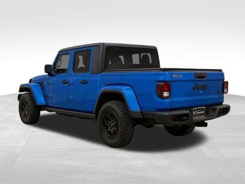 Used 2022 Jeep Gladiator Sport AWD/4WD image 5