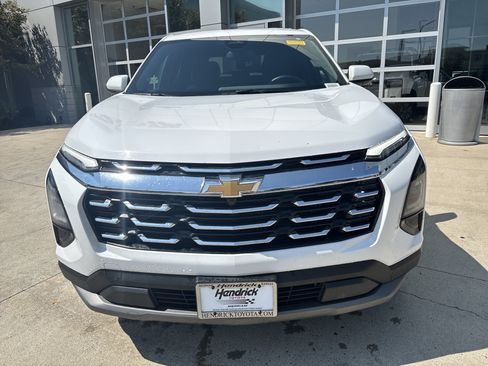 Used 2025 Chevrolet Equinox LT AWD/4WD image 5
