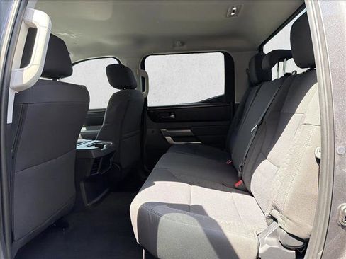 Used 2022 Toyota Tundra SR5 w/ SR5 Convenience Package AWD/4WD image 22