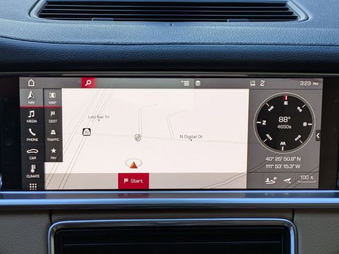 Used 2018 Porsche Panamera image 18